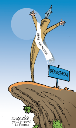DEMOCRACIA CON LIBERTAD DE EXPRESIóN by Arcadio Esquivel